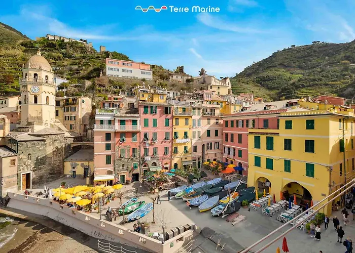 Golden View, Terre Marine