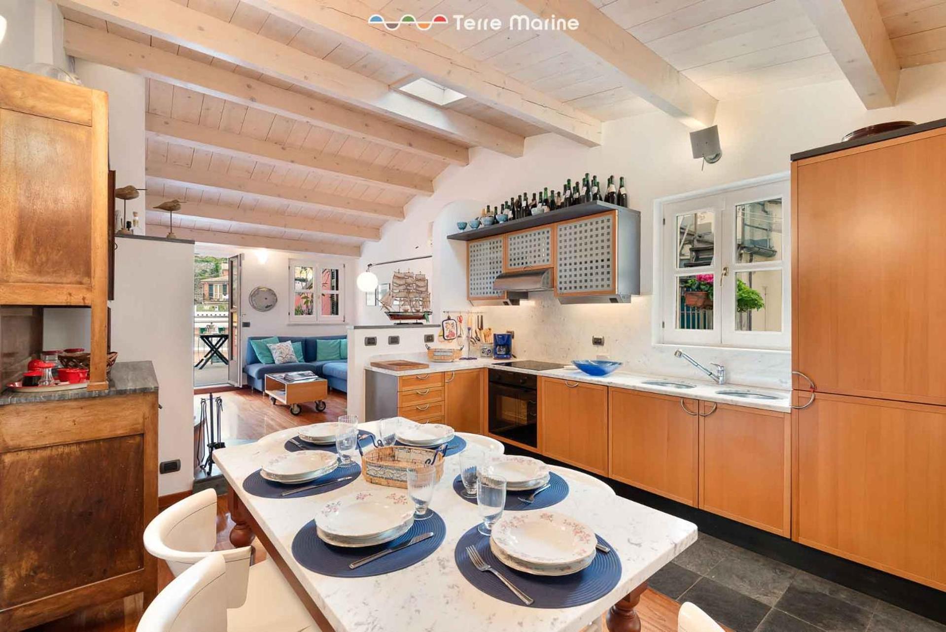 Golden View, Terre Marine Apartment