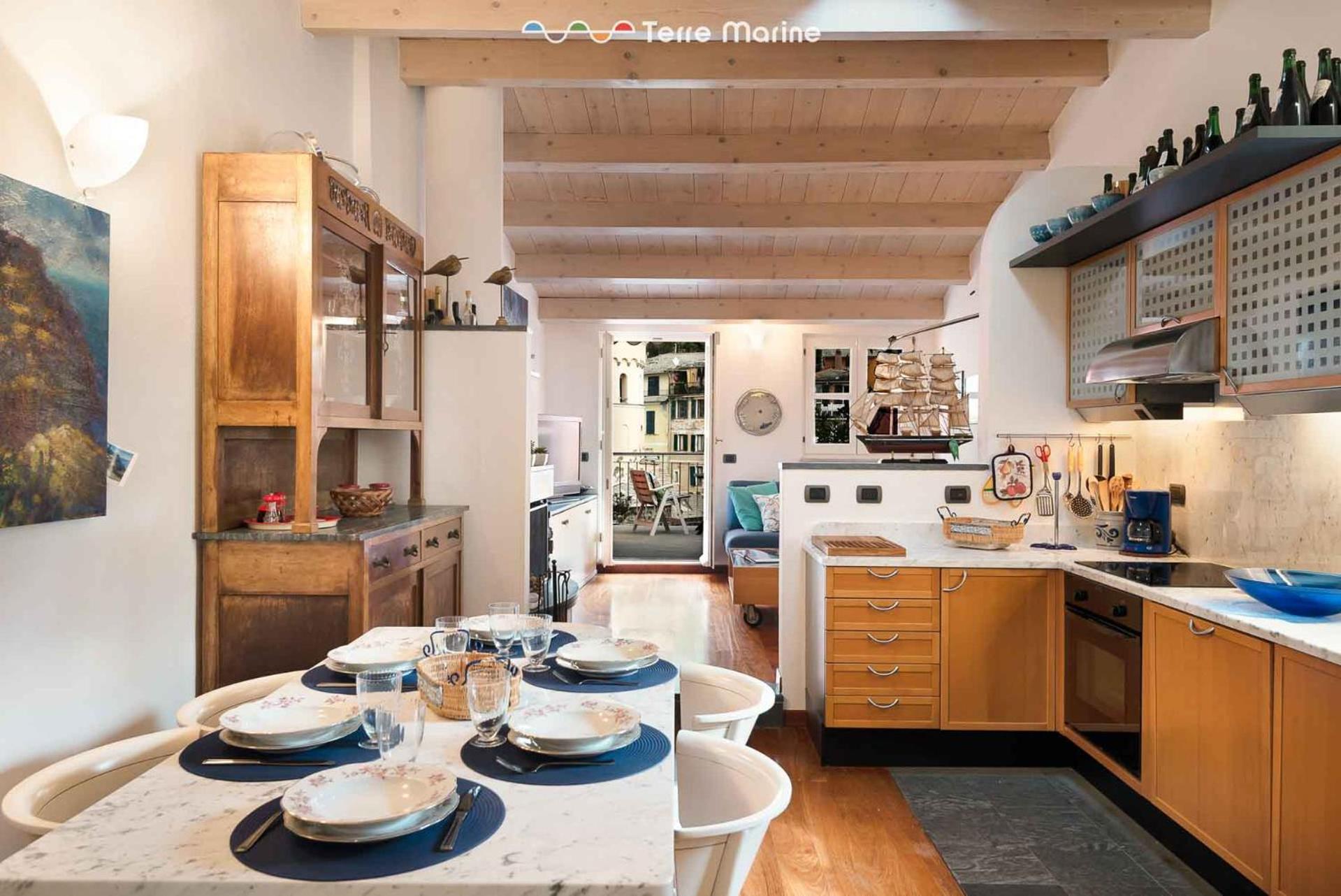 Golden View, Terre Marine Apartment
